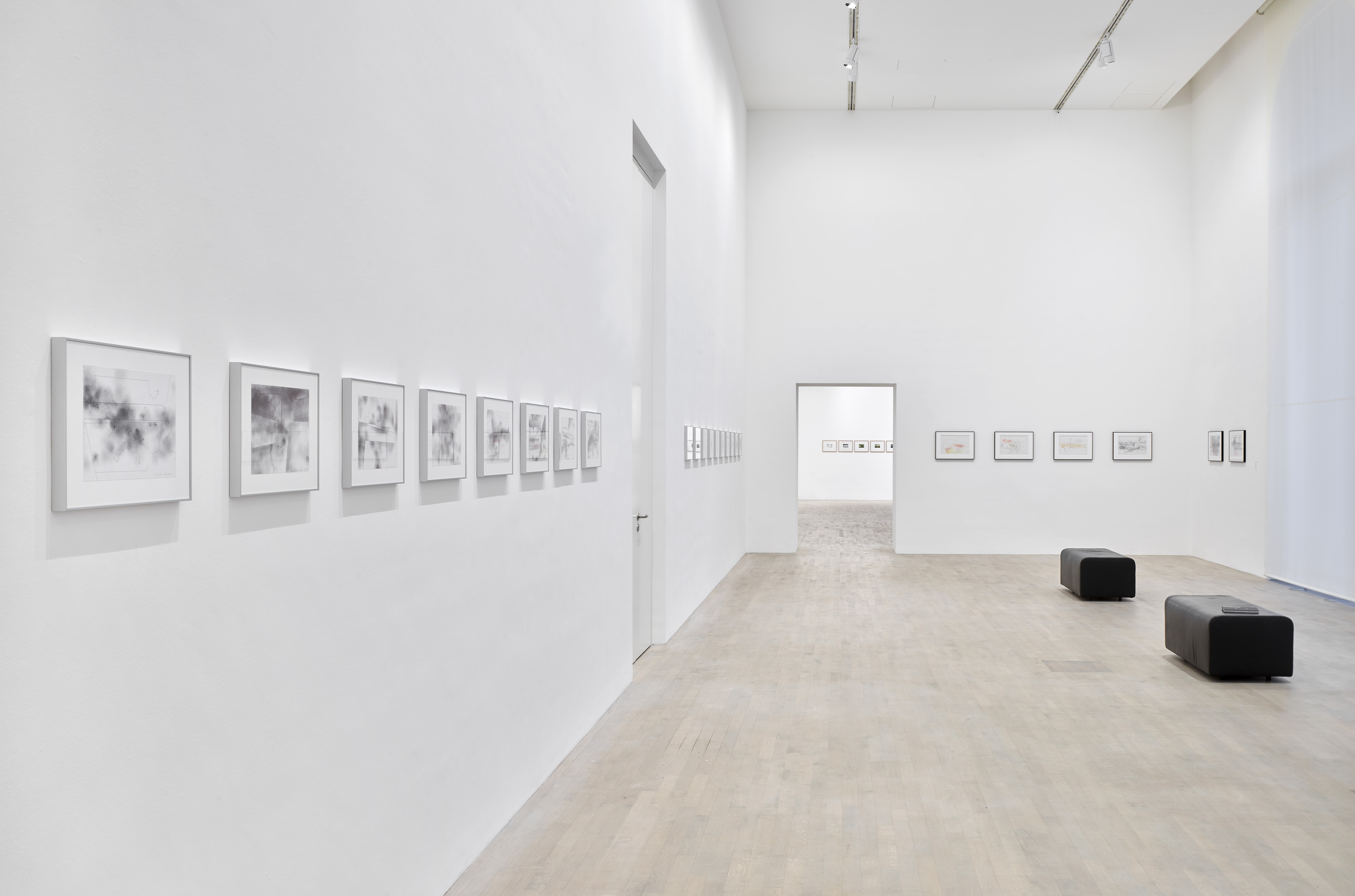 Gerhard Richter. Birkenau-Zyklus, Zeichnungen, Übermalte Fotos | Installationsansicht K21, Kunstsammlung Nordrhein-Westfalen 2021 / Foto © Achim Kukulies 