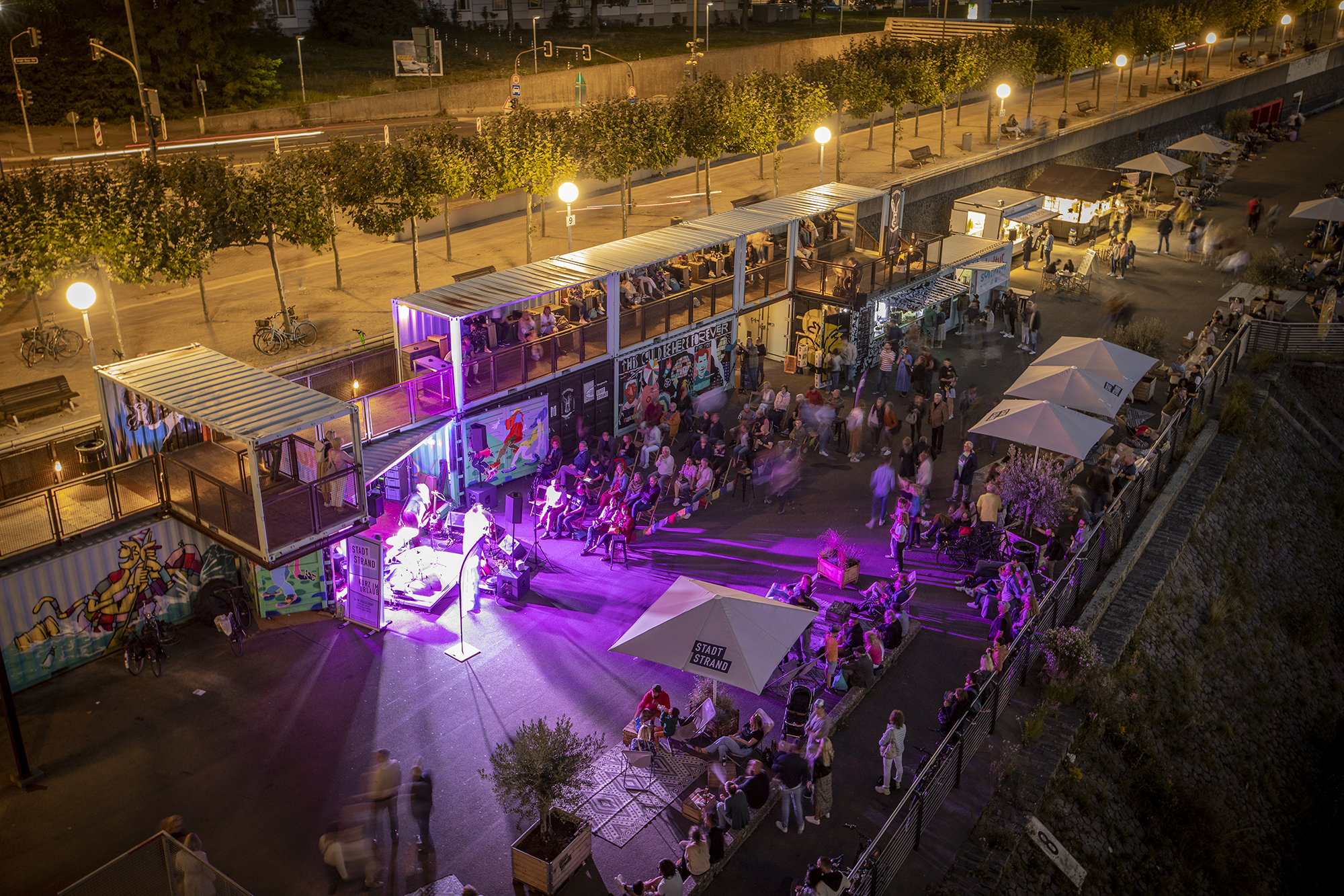 Kulturstrand Düsseldorf OberkasselerBrücke ©Stadtstrand Düsseldorf