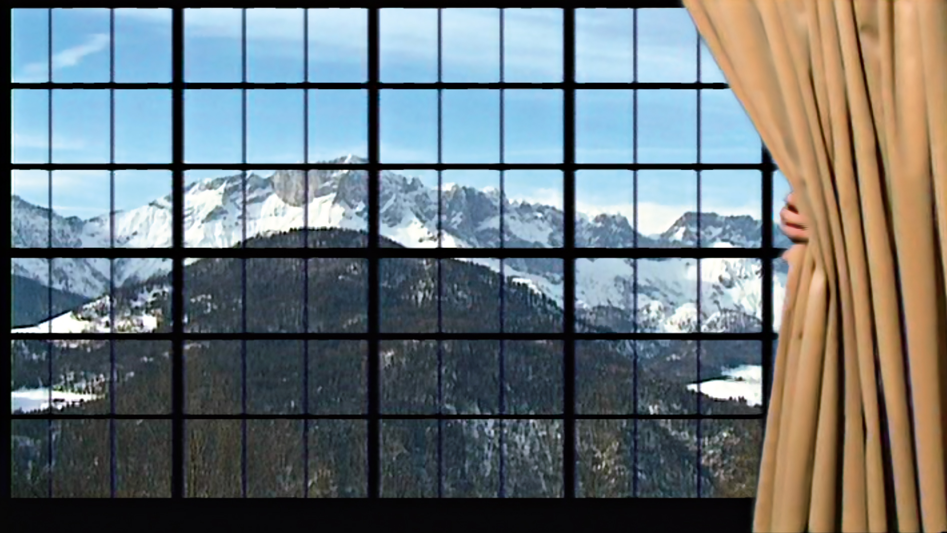 Marcel Odenbach, Das große Fenster, Einblick eines Ausblicks, 2001, Einkanal-Videoinstallation, Farbe und SW, Ton, 12‘20" (Still) © VG Bild-Kunst, Bonn 2021 