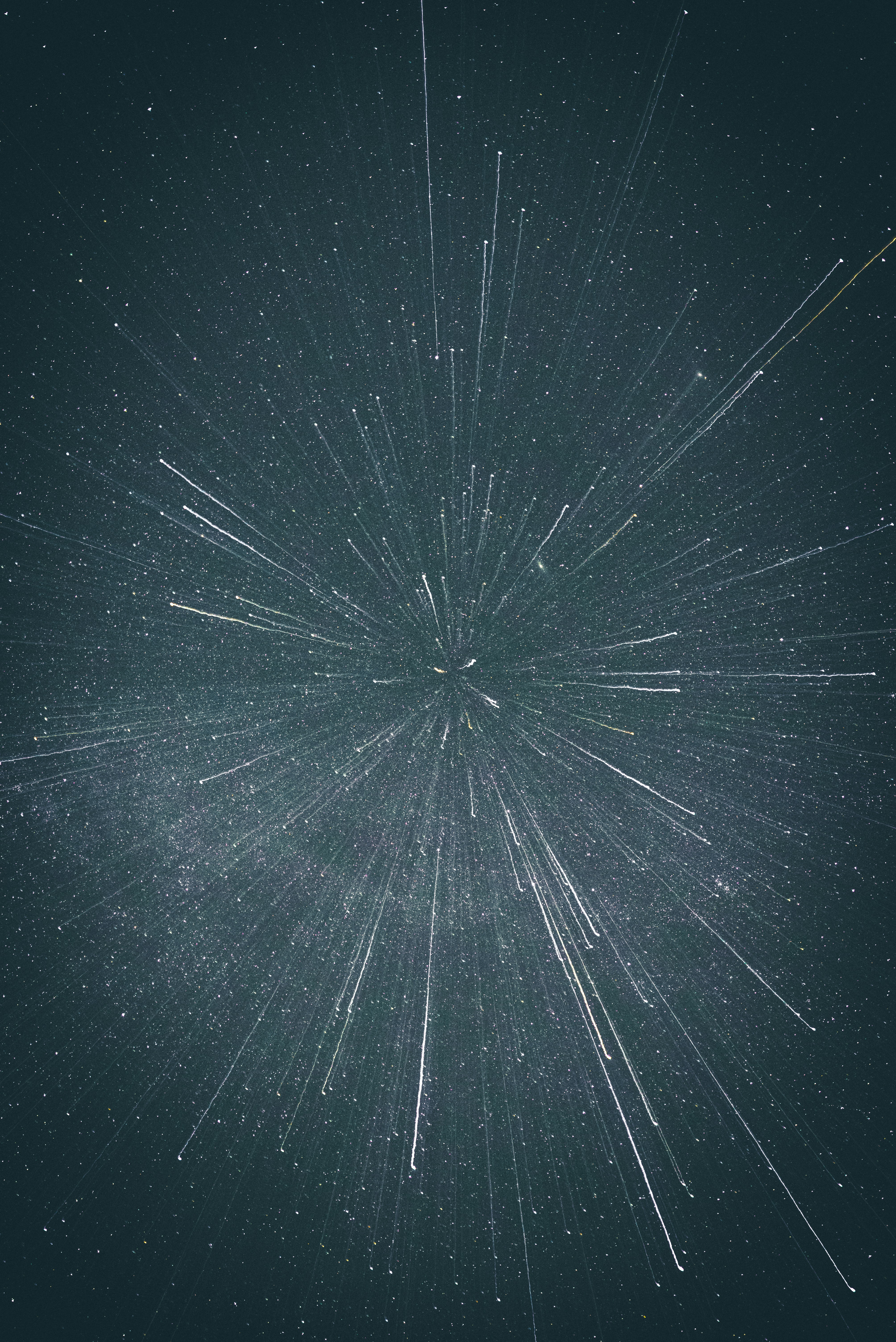 Abstrakte Sternenspuren als Illustration zu Bach trifft Star Wars