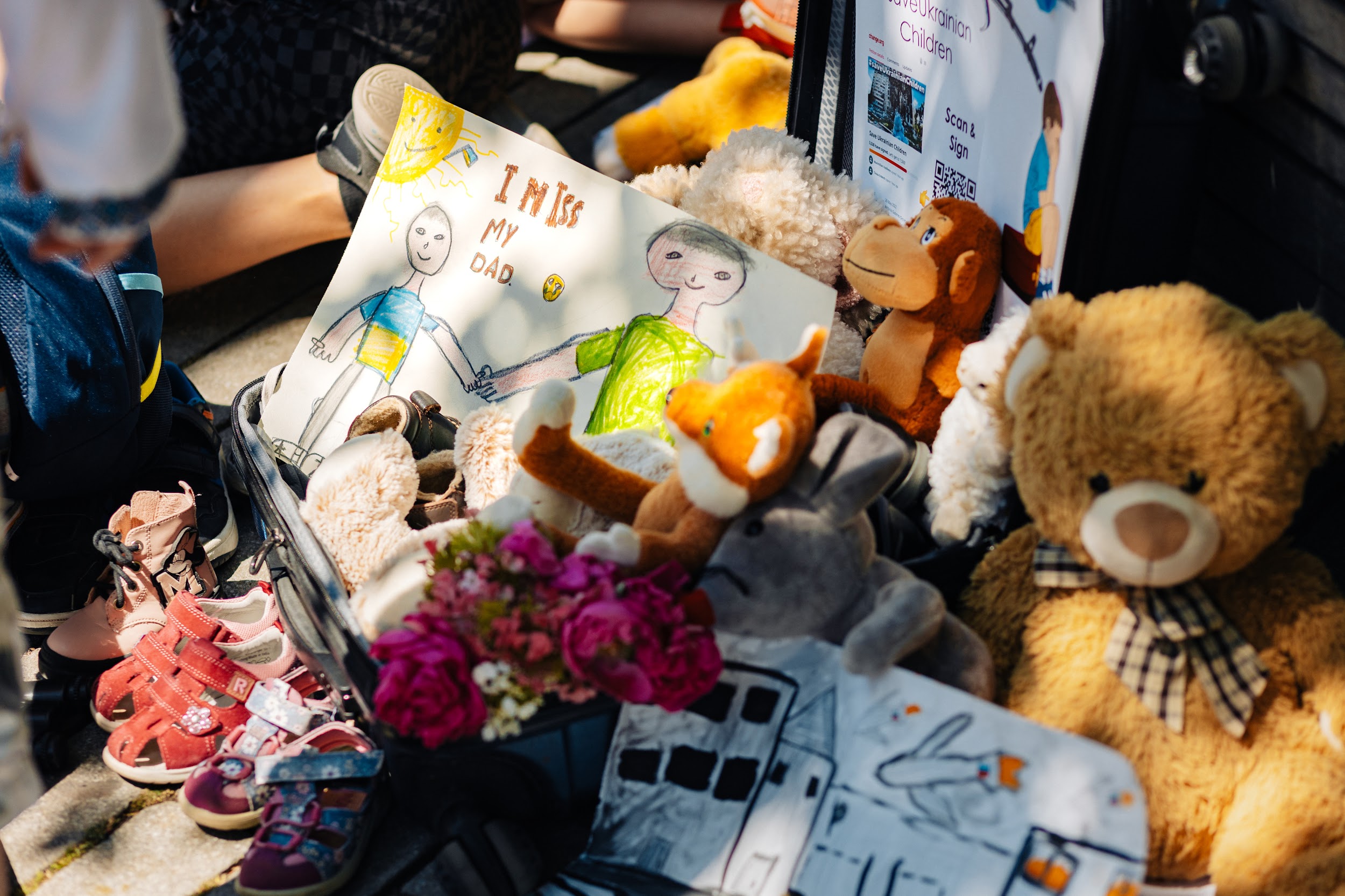 "Rettet die ukrainischen Kinder", Demo in Düsseldorf  / Foto © Maksym Voiko