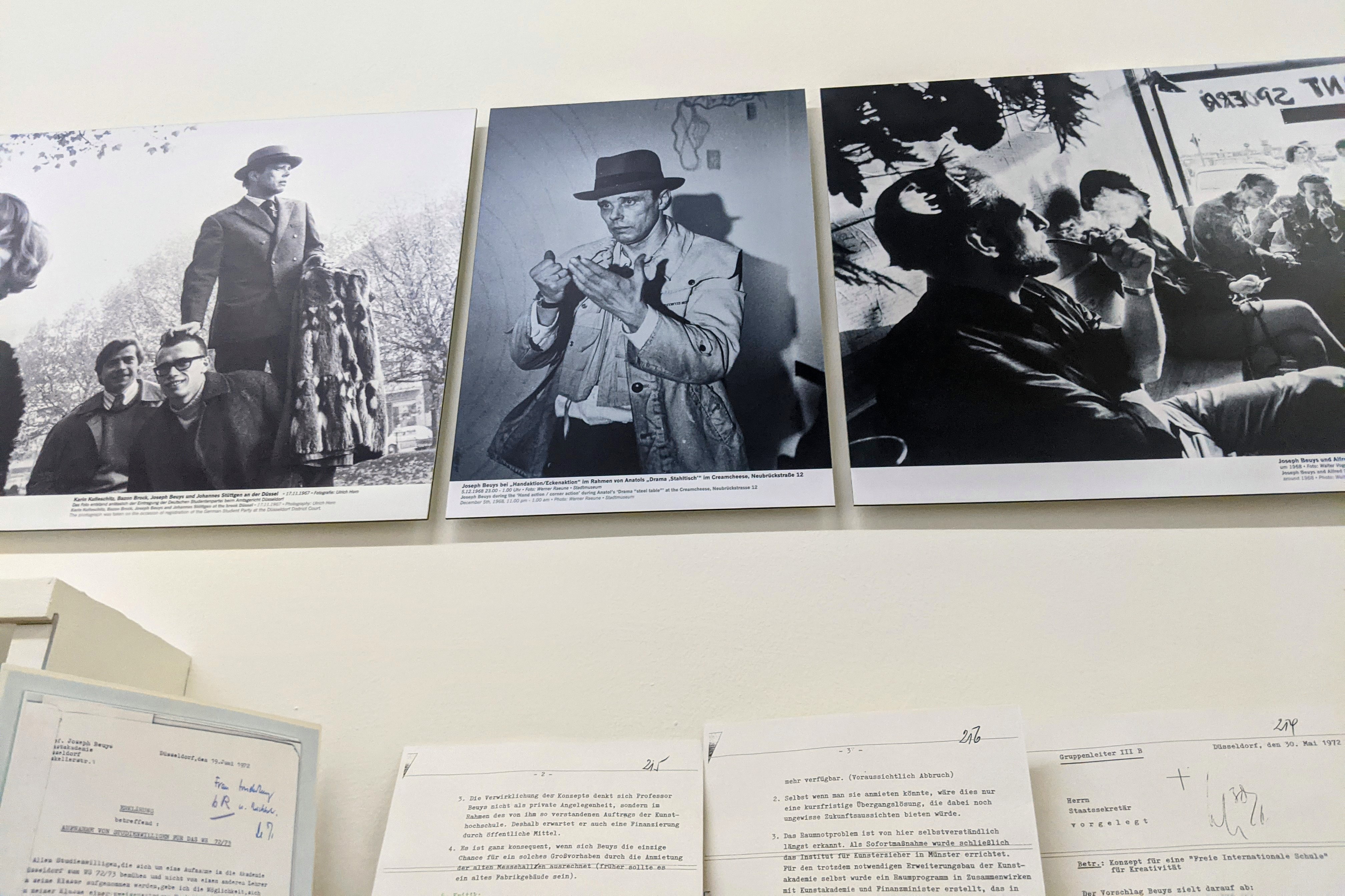 “Mythos Beuys - Eine Fake-Existenz", Stadtmuseum Düsseldorf / Foto: Alexandra Scholz-Marcovich