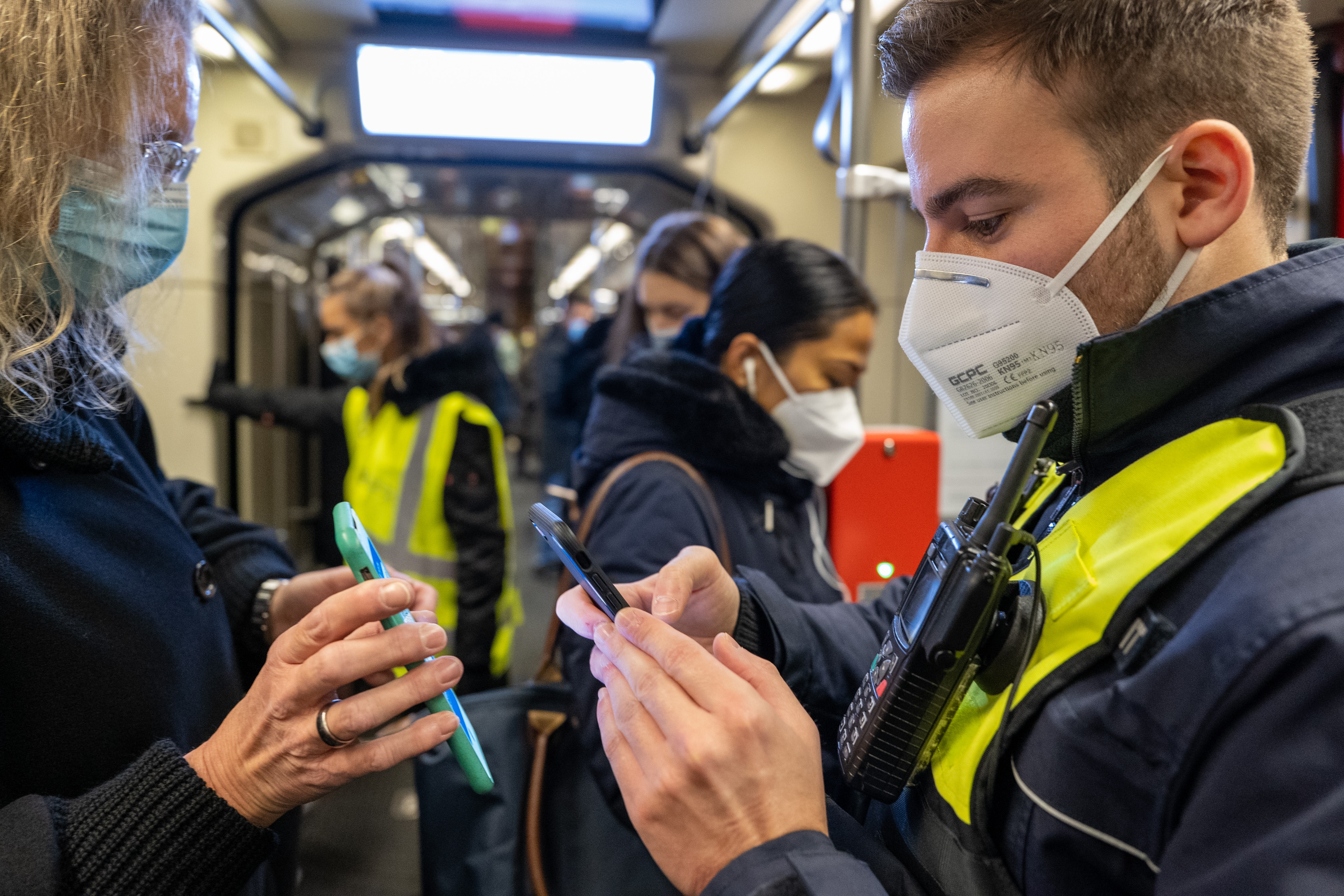 Gemeinsame Sonderkontrolle von Rheinbahn und OSD /Foto © Rheinbahn