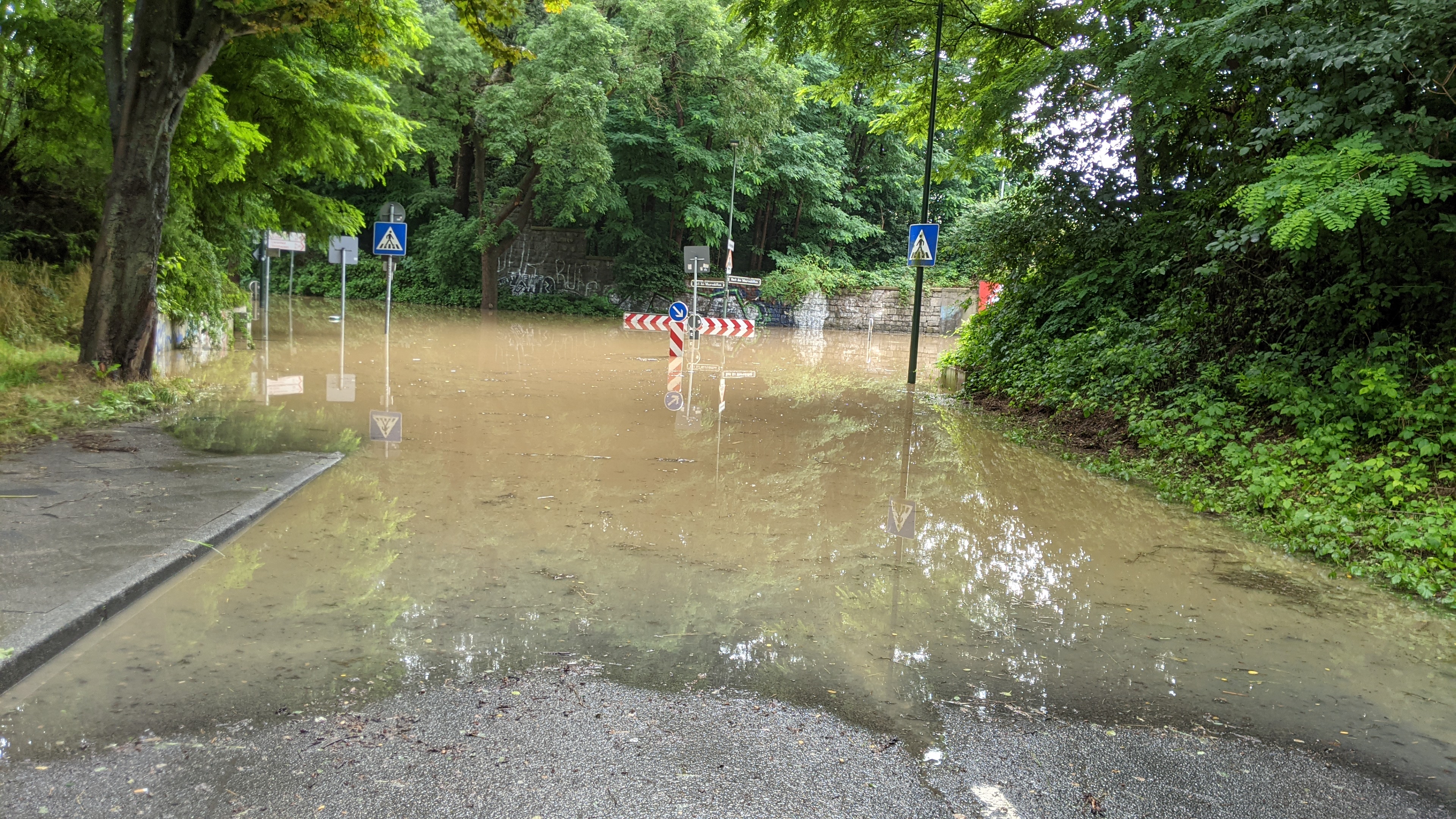 Hochwasser-Katastrophe vom Juli 2021 / Bertastrasse/Foto © Arthur H.C. Scholz