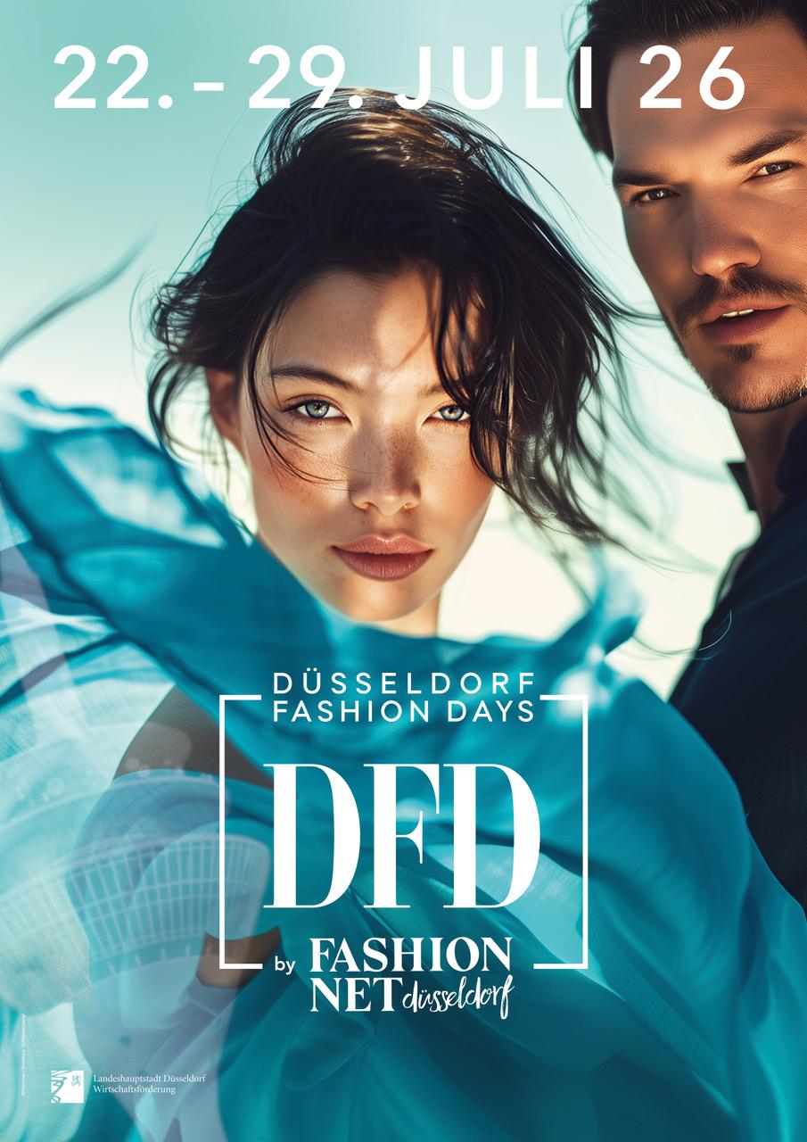 Kampagnenmotiv der Düsseldorf Fashion Days 2026: eine Frau mit blauem Tuch und ein Mann vor hellblauem Himmel, dazu der Schriftzug DFD by Fashion Net und das Datum 22. bis 29. Juli 26