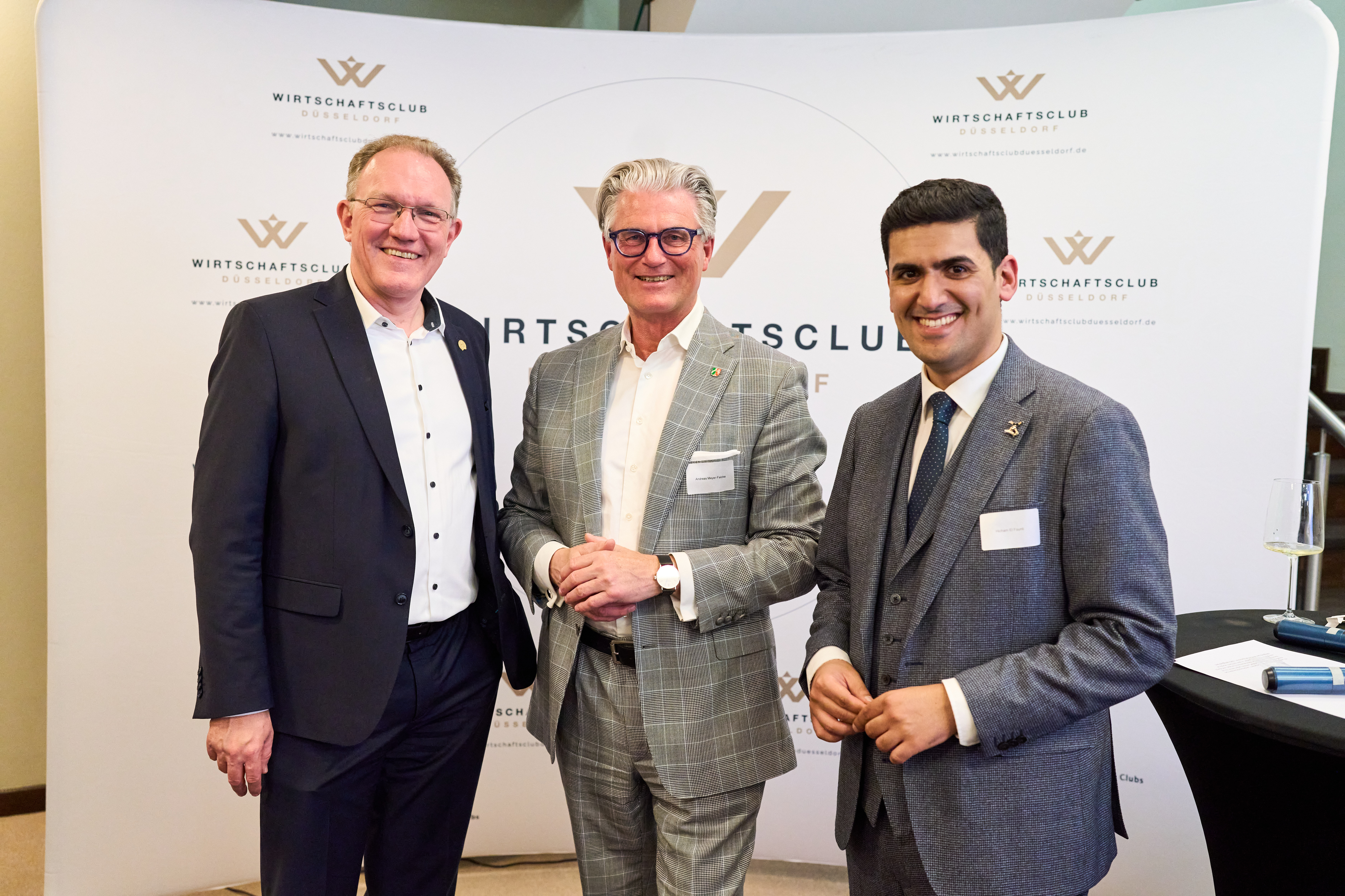 Gregor Berghausen Andreas Meyer-Falcke und Hicham El Founti beim Frühjahrsempfang der Wirtschaftsjunioren / Foto: Wirtschaftsjunioren Düsseldorf