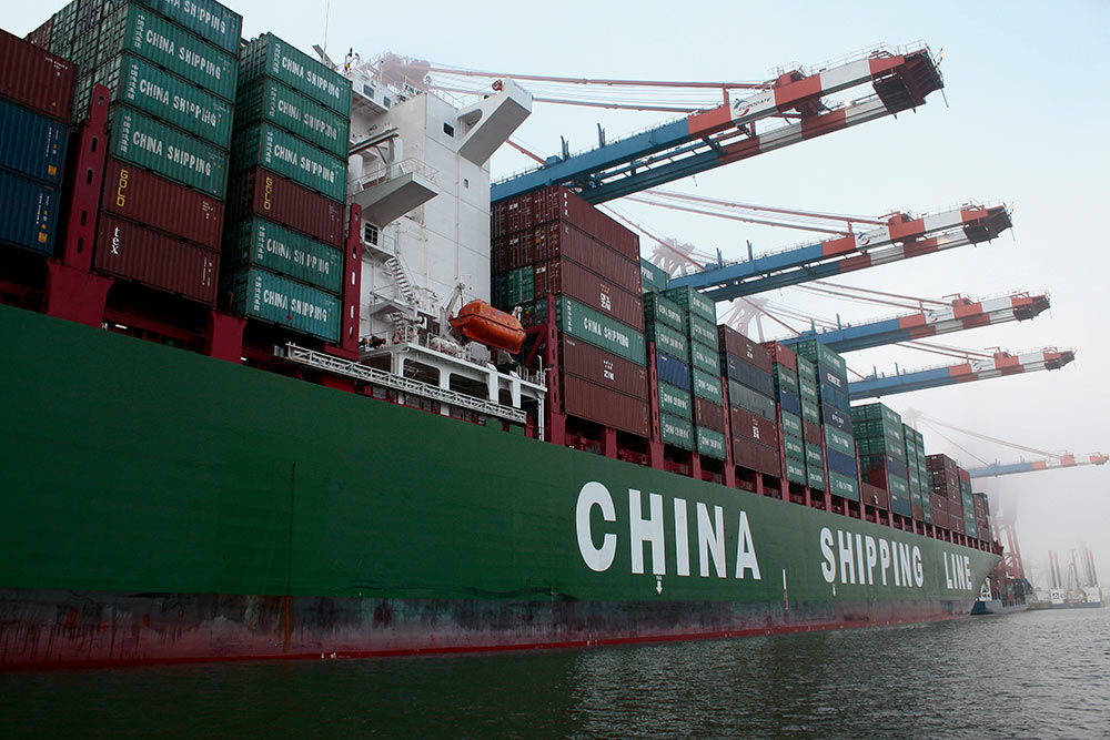 Containerschiff aus China