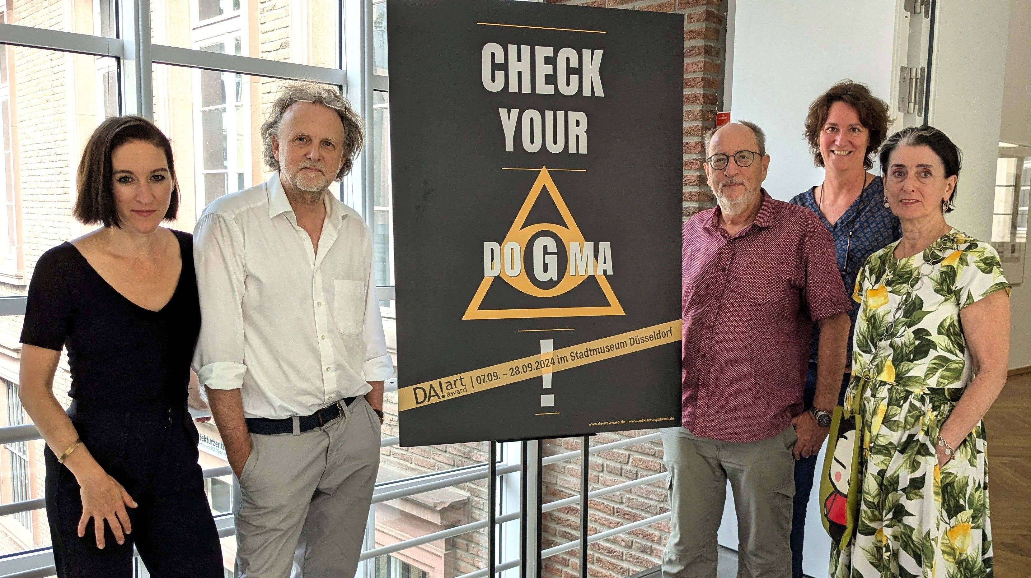 (v.l) Eva Creutz (DA!), Heinz Hachel, Kunstbüro Düsseldorf, Hans-Joachim Horn (DA!), Ricarda Hinz (DA!) und Adelheid Wich (DA!) im Stadtmuseum Düsseldorf / Foto: Victor Scholz