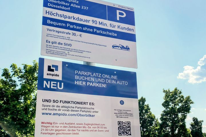 Privatparkplatz, Aldi, Oberbilker Allee / Foto © Iman Uysal