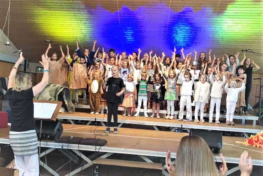 Spaß und gute Laune garantiert sind bei den Proben für das neue Kindermusical "Joseph – ein echt cooler Träumer", für das ab März die Proben beginnen. Es werden noch Kinder zwischen fünf und elf Jahren gesucht / Foto: Kirchengemeinde Kaiserswerth