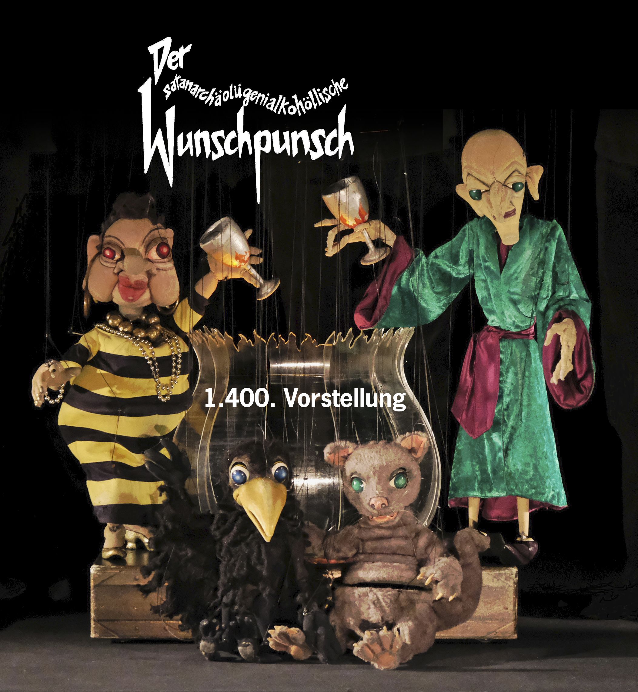 Die 1.400. Wunschpunsch-Vorstellung mit Schriftzug / Foto: Düsseldorfer Marionetten-Theater