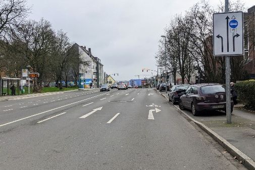 Mehr Platz fürs Rad auf der Torfbruchstraße Foto © ADFC Düsseldorf 