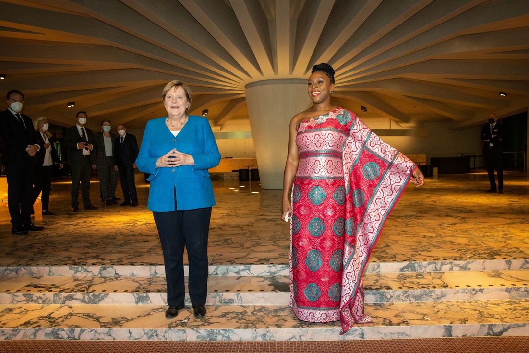 Bundeskanzlerin Dr. Angela Merkel, Chimamanda Ngozi Adichie / Foto © Melanie Zanin
