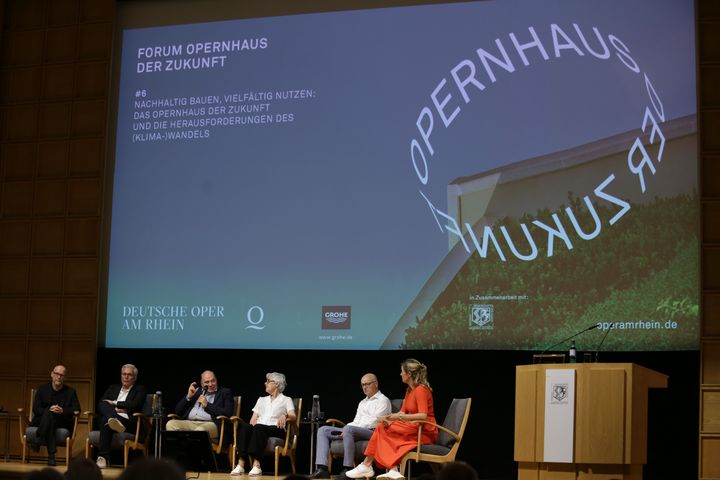 Die sechste Ausgabe der Reihe "Forum Opernhaus der Zukunft" stellte den Klimawandel in den Mittelpunkt und fragte nach seiner Bedeutung für Planung und Bau / Foto: Landeshauptstadt Düsseldorf/Ingo Lammert