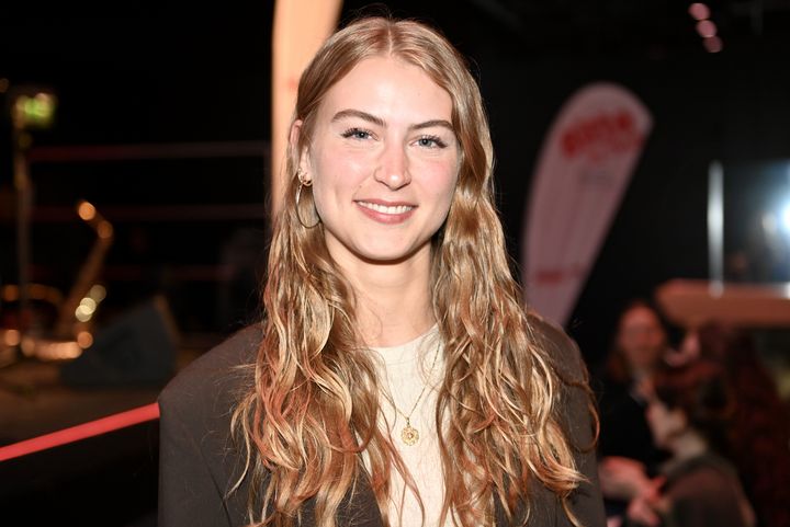elena-peeters-foerderpreis-pflanzenkohle-hhu-duesseldorf.jp Biologin Elena Peeters mit dem Förderpreis für wissenschaftliche Studien 2026 der Düsseldorfer Jonges