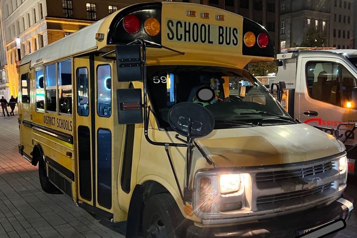 "Schulbus" Innenstadt - Corneliusplatz / Foto: Polizei Düsseldorf