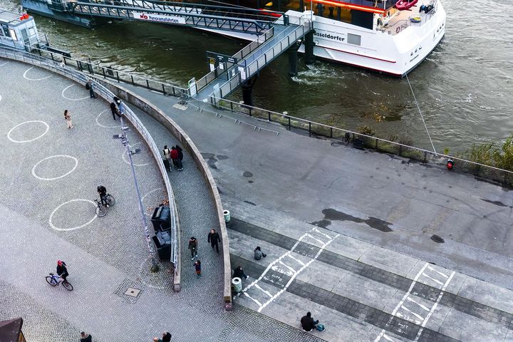 Treppe - Düsseldorf / Fotografin (c) Merle Forchmann