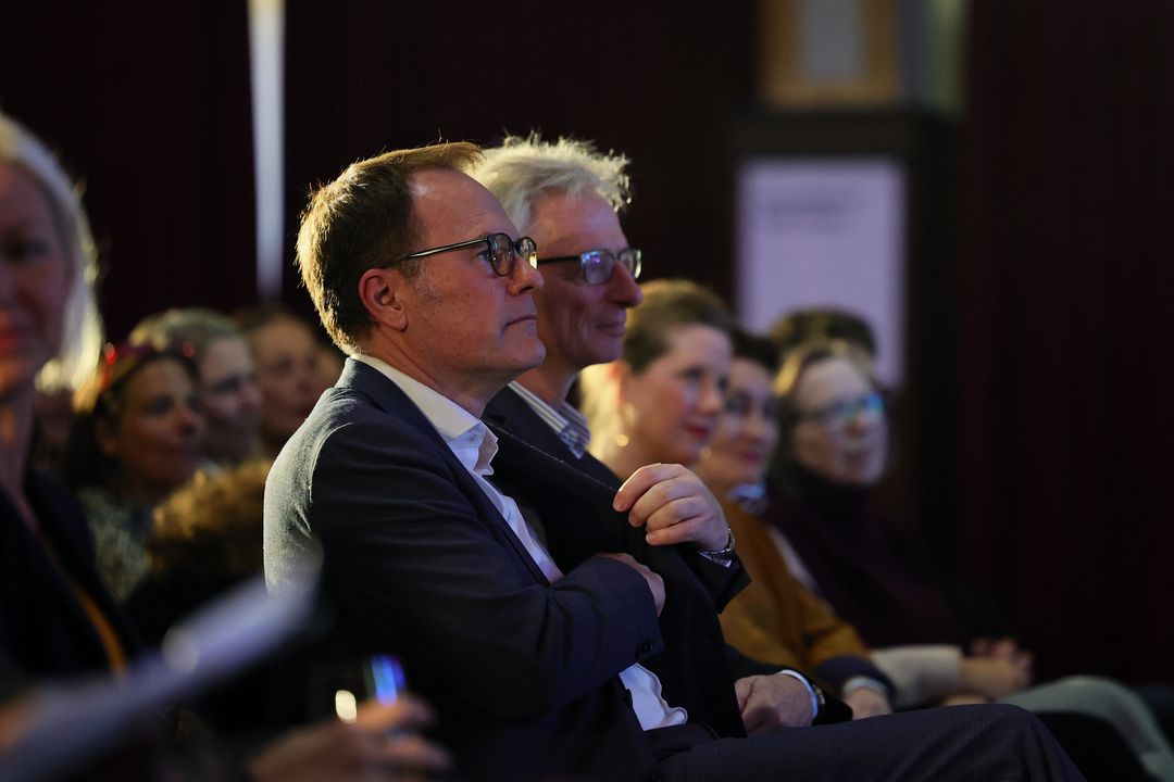 OB Stephan Keller bei der PopNRW-Preisverleihung, New Fall Festival 2025. / Foto: Klaus von Jackelmann OB Stephan Keller bei der PopNRW-Preisverleihung, New Fall Festival 2025. / Foto: Klaus von Jackelmann
