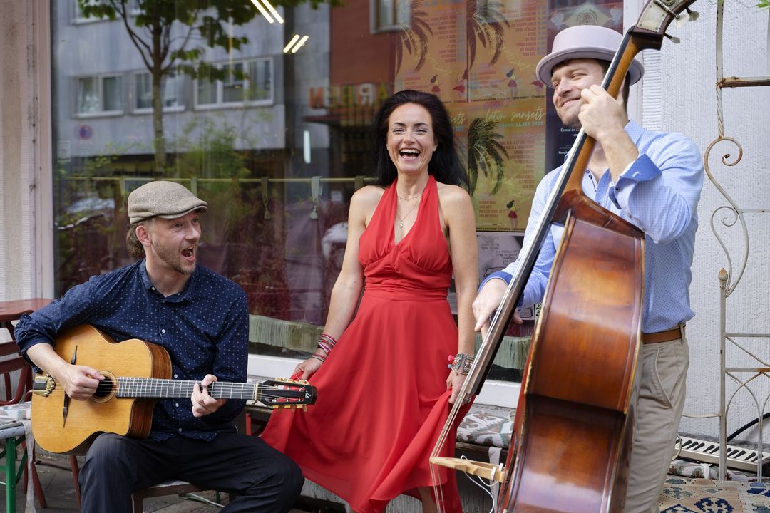 Trio Sympathique mit Sängerin Noemi Schröder - 22. März um 19:30 Uhr - "L'appel du Printemps" bei Pure Note / Foto (c) Robert Hüsch