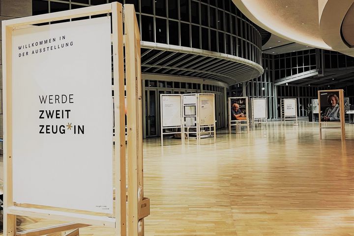 “Werde Zweitzeug*in”: Interaktive Ausstellung zu Holocaust-Überlebenden im NRW-Landtag © Zweitzeugen e.V.