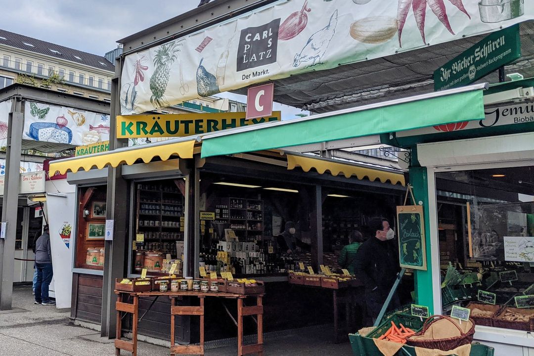 Carlsplatz, der Markt. / Foto © Alexandra Scholz Marcovich