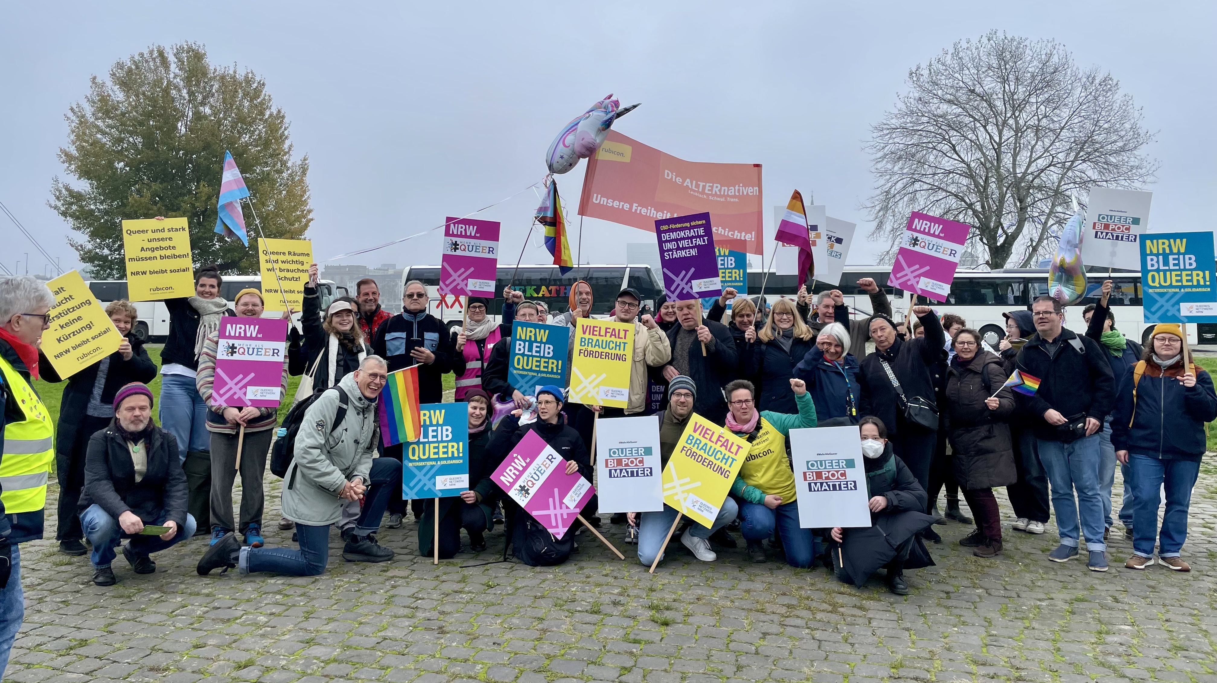 NRW bleib queer! / Foto: QUEERES NETZWERK NRW e.V