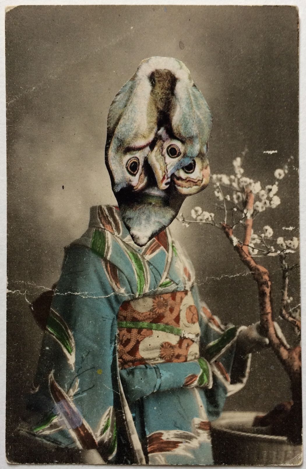 „Geisha“, 2018, Analogcollage auf alter Postkarte, 12,5x9,5 cm, © Norika Niensted