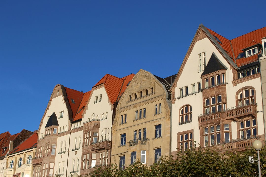 Gründerzeitfassaden am Rathausufer Düsseldorf – Premiumimmobilienmarkt