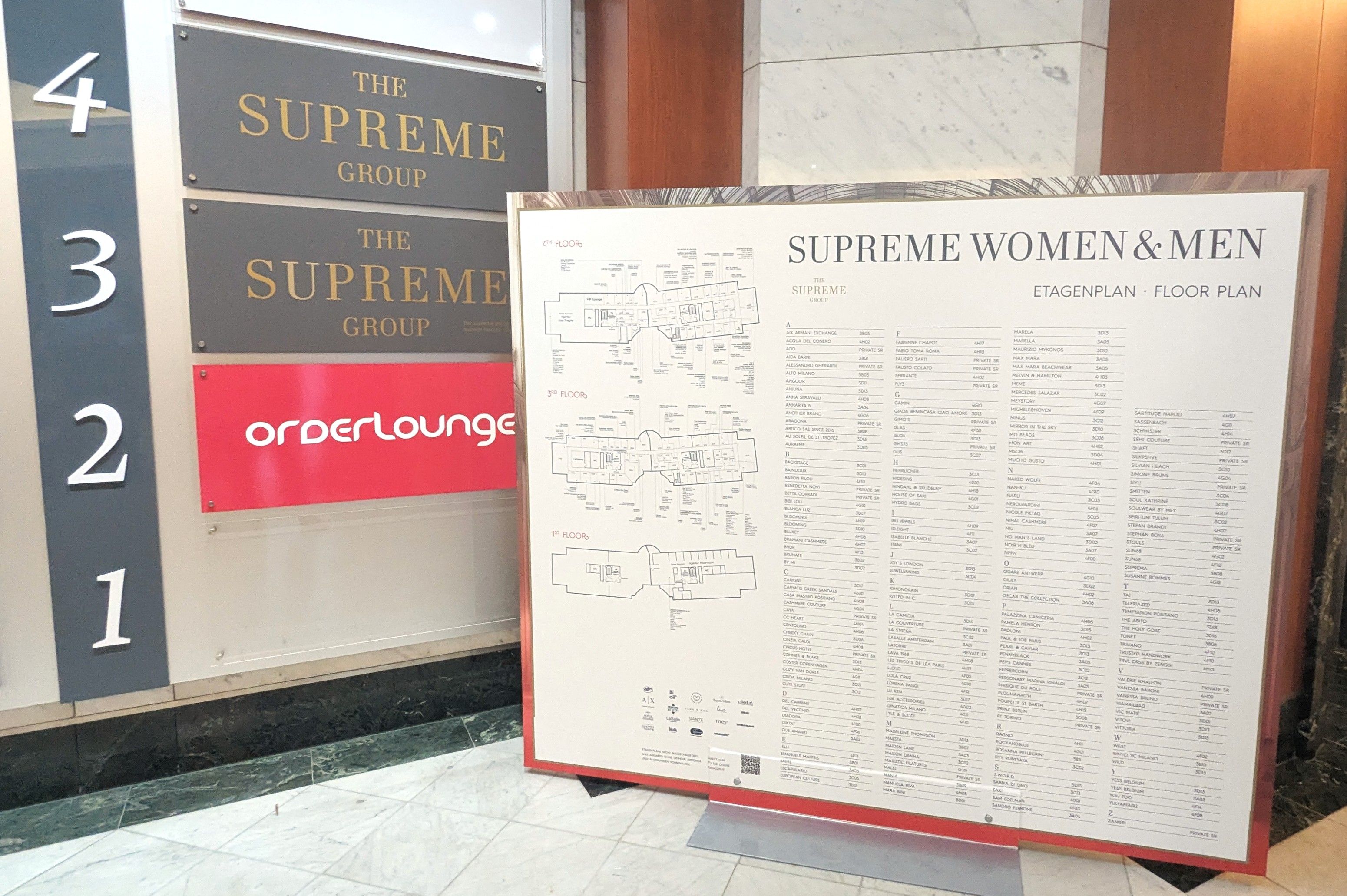 Gut strukturiert: Der Supreme-Etagenplan bietet Überblick über Marken und Showrooms. / Foto: Alexandra Scholz-Marcovich, NDOZ