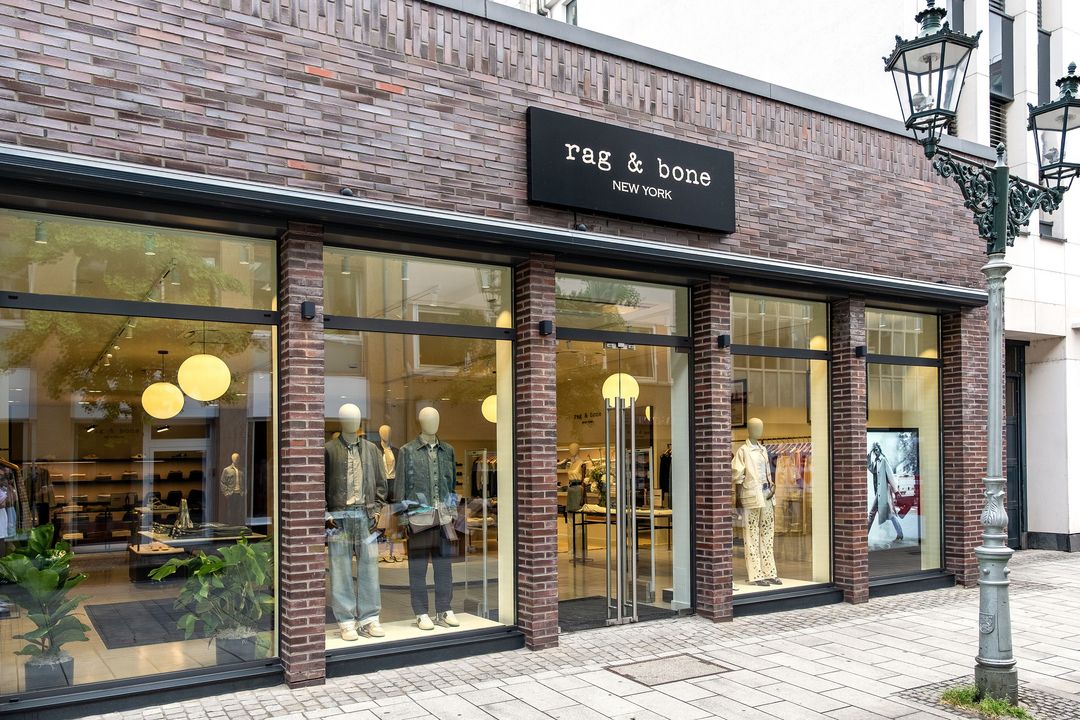 Der neue Rag & Bone Store an der Grabenstraße 10 in Düsseldorf – erster Standort der US-Marke in Deutschland. / Foto: Rag & Bone