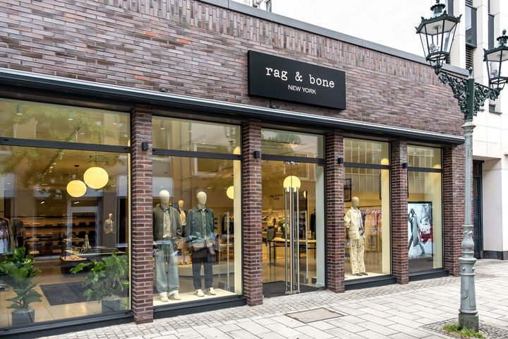 Der neue Rag & Bone Store an der Grabenstraße 10 in Düsseldorf – erster Standort der US-Marke in Deutschland. / Foto: Rag & Bone