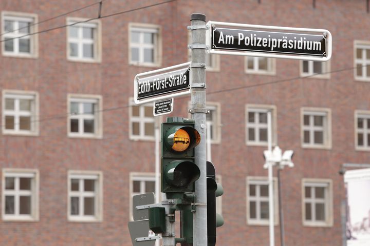 Der bisherige Jürgensplatz ist in "Am Polizeipräsidium" und "Edith-Fürst-Straße" umbenannt / Foto: Landeshauptstadt Düsseldorf/Ingo Lammert