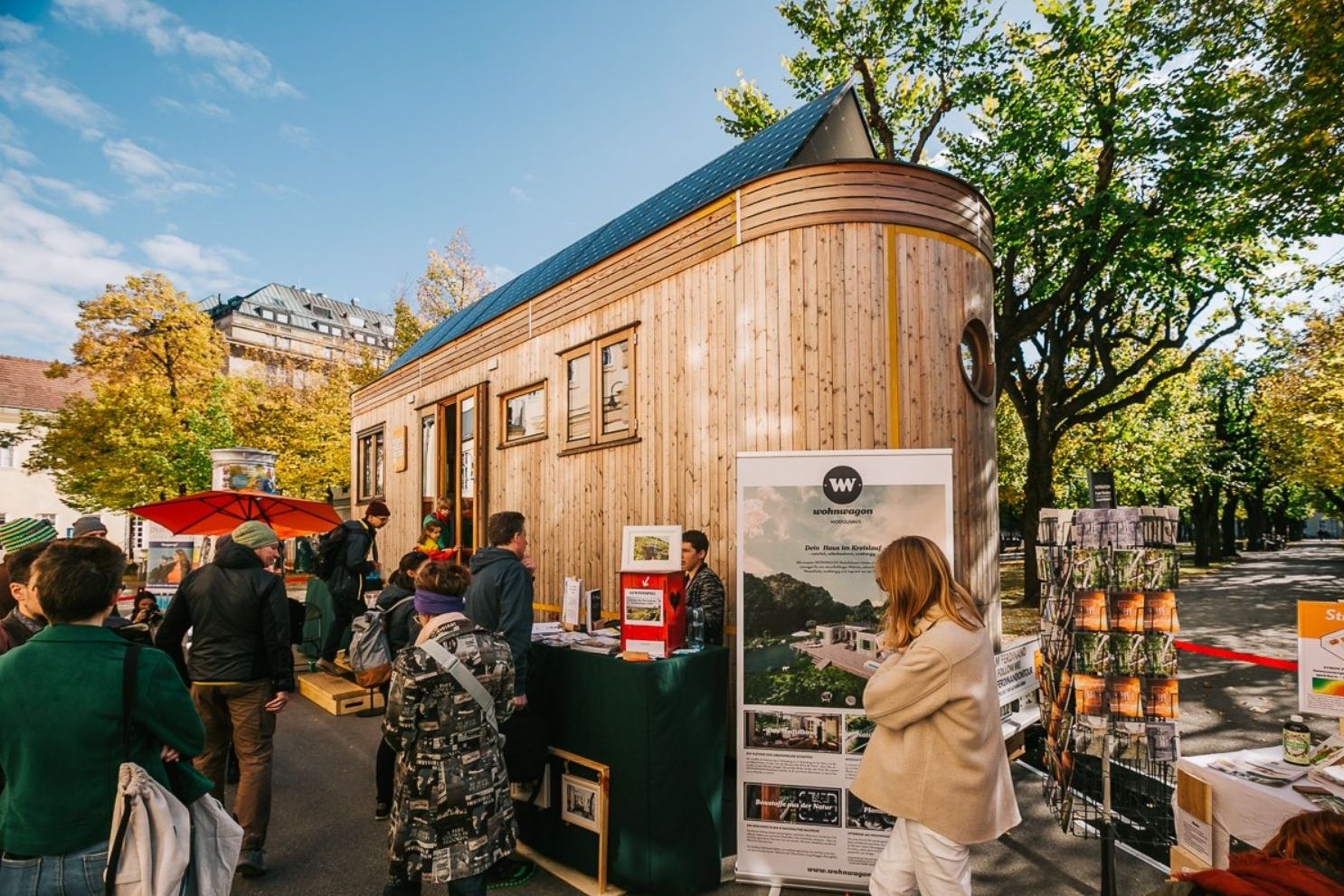 Das Tiny House Ferdinand kann auf der Green World Tour besichtigt werden © Autarkia