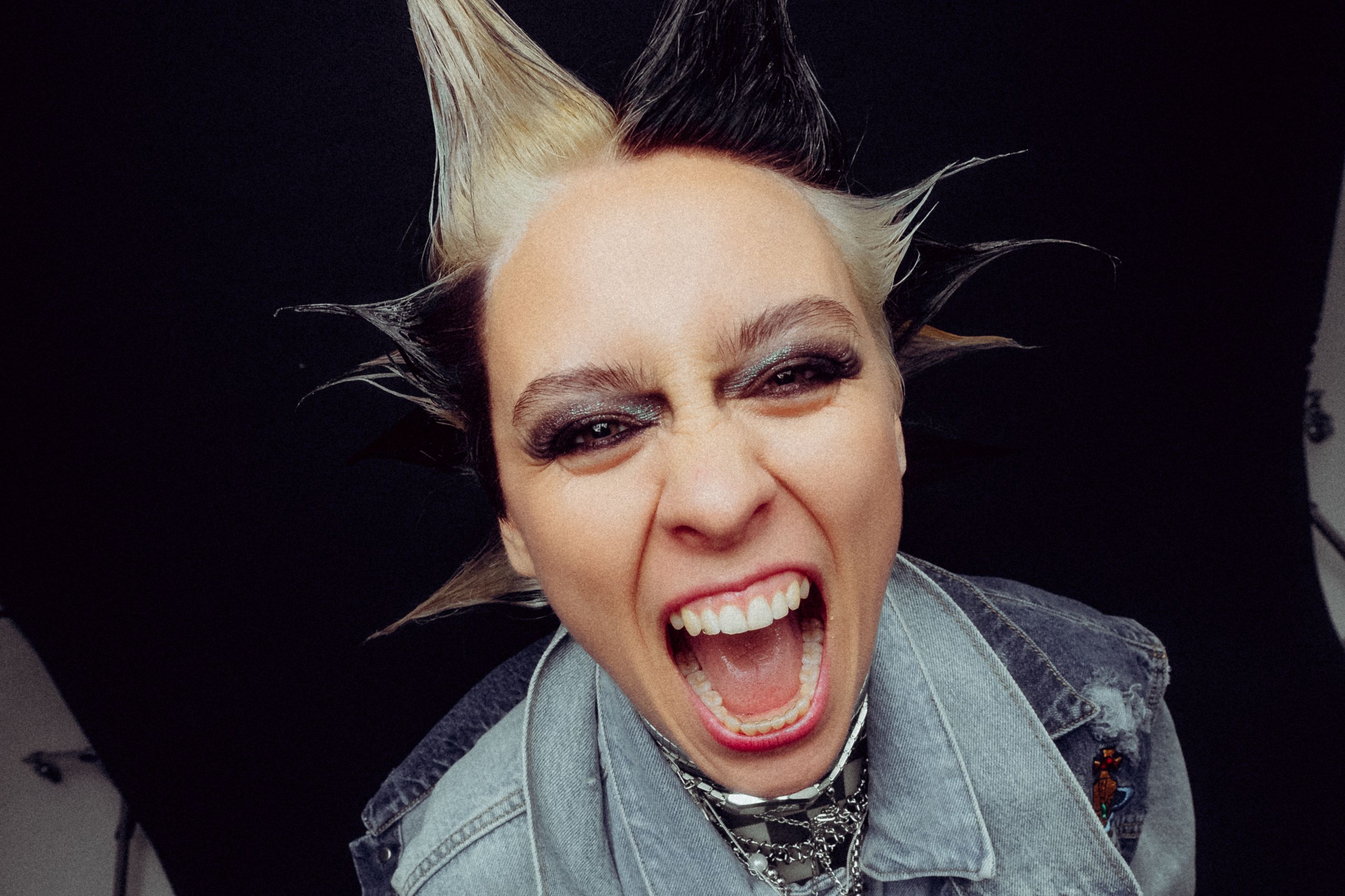 Paula Carolina, Spikes Jeans Schrei / Foto: Eric Joel Nagel