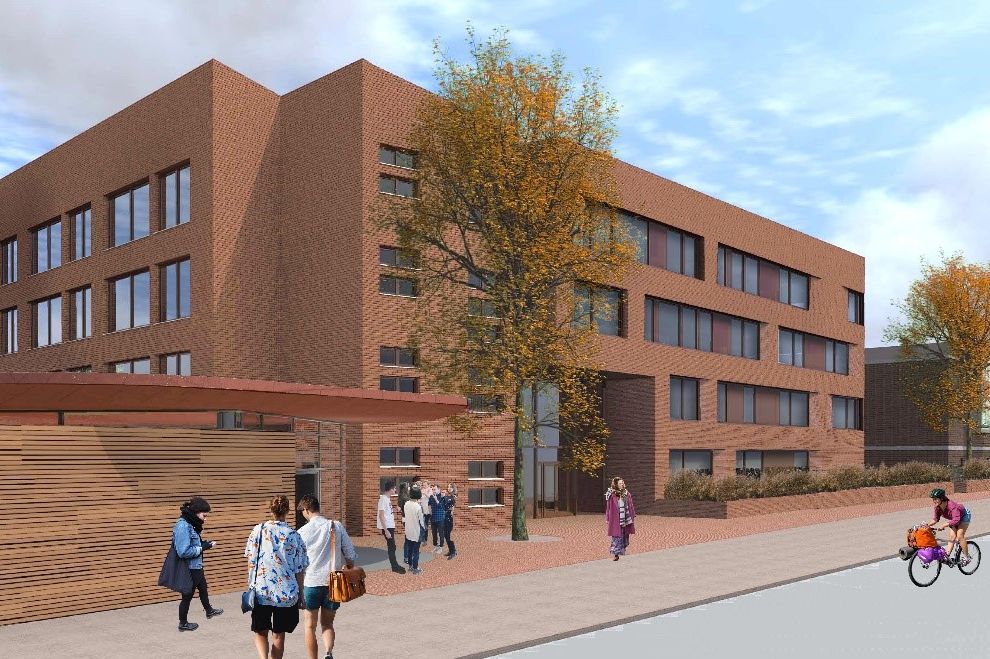 Das Gebäude wird als drei- bis vier geschossiger Neubau errichtet, der an zwei Stellen in das Bestandsgebäude eingebunden wird. Das verbindende Element zwischen Neubau und Altbau bildet eine repräsentative, zweigeschossige Eingangshalle © Fischer + Fischer Architekten 