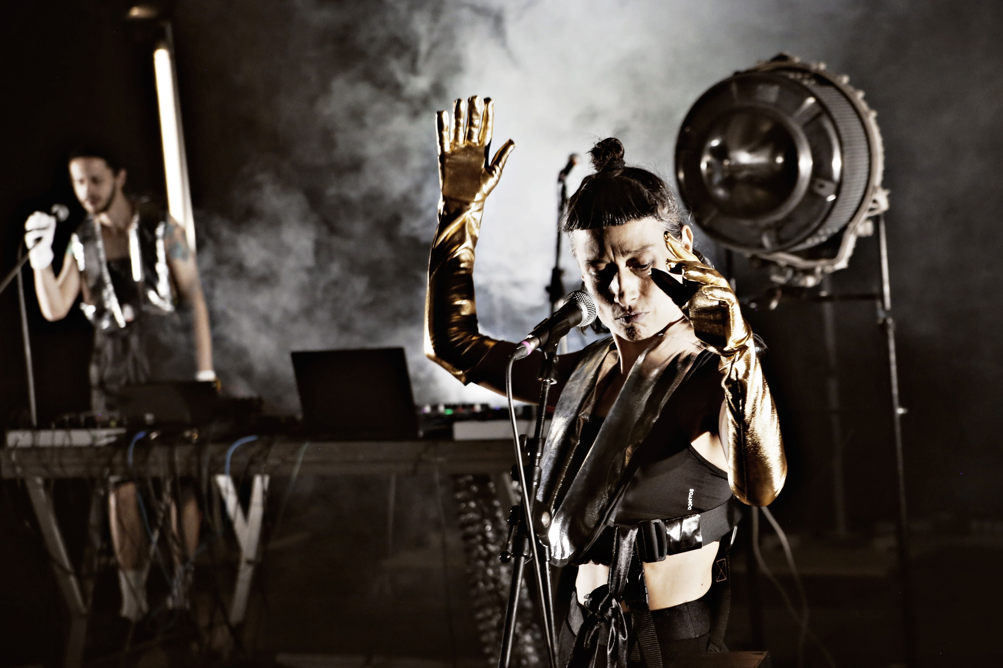 DIRTY LAUNDRY, Nicoleta Esinencu / Foto: Christoph Voy