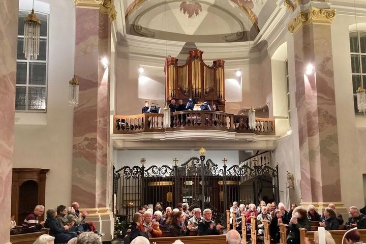 "Die Queen am Rhein": Abschlusskonzert des 18. IDO-Festival in der Josephskapelle gegenüber von St. Lambertus / Foto: Werner Ott