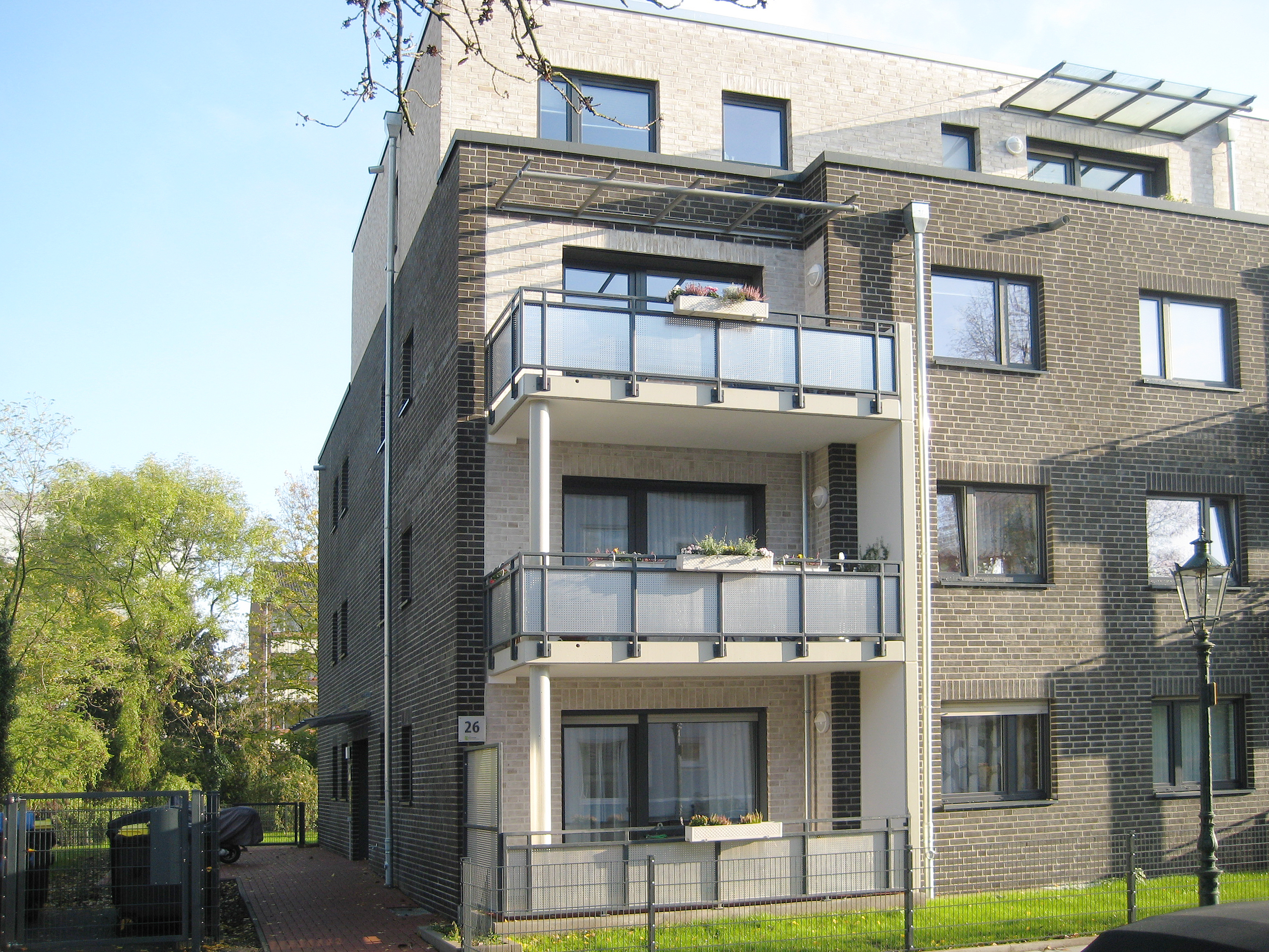 Gemeinsam für ein besseres Lebensumfeld: In Wersten-Südost haben sich fünf Wohnungsbauunternehmen zusammengeschlossen, um mit sozialer Arbeit den Grundstein für eine positive, imagefördernde Nachbarschaft zu legen. Foto: Sahle Wohnen