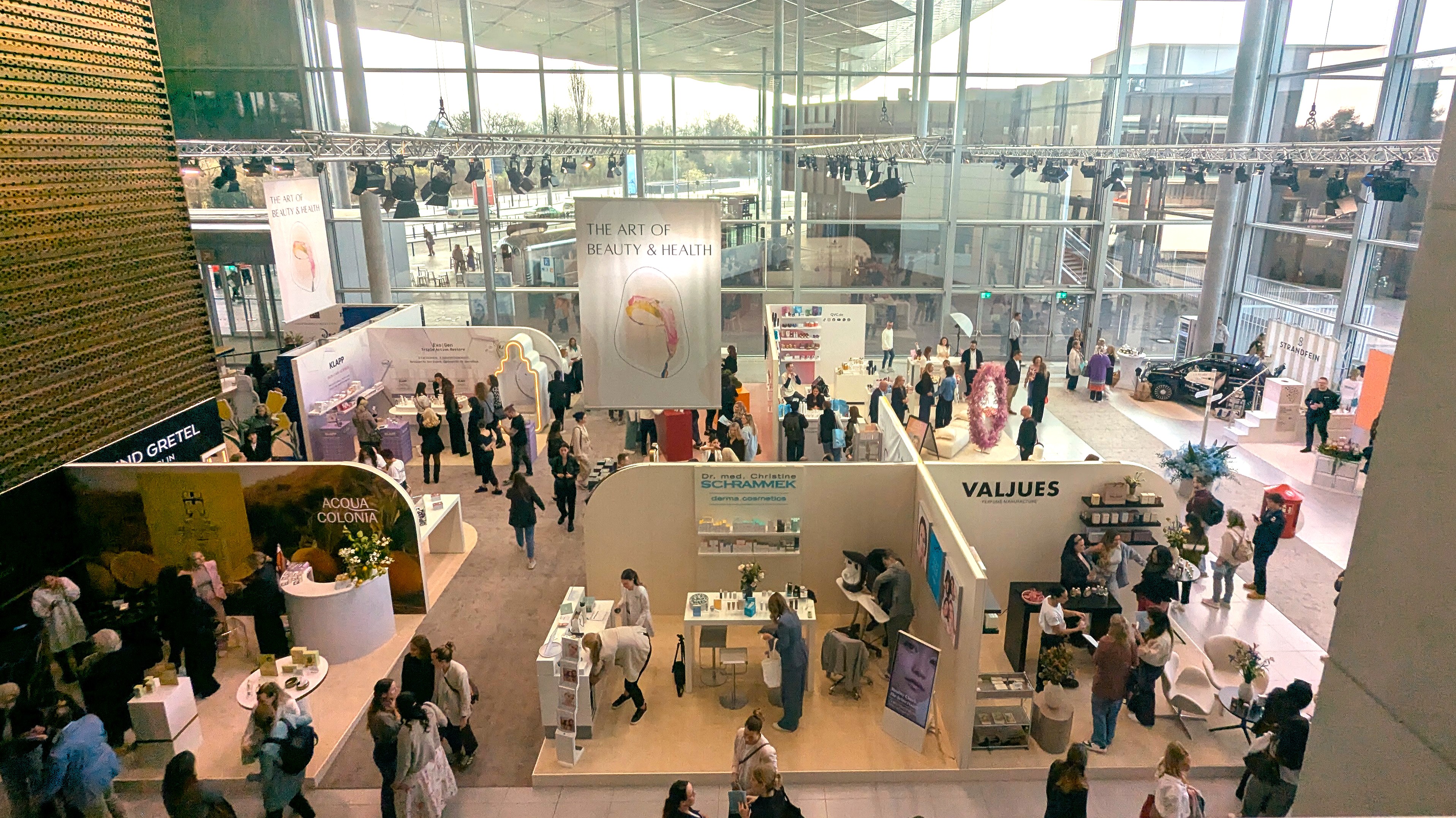 Übersicht der Ausstellungshalle der Art of Beauty & Health, Messe Düsseldorf, März 2026