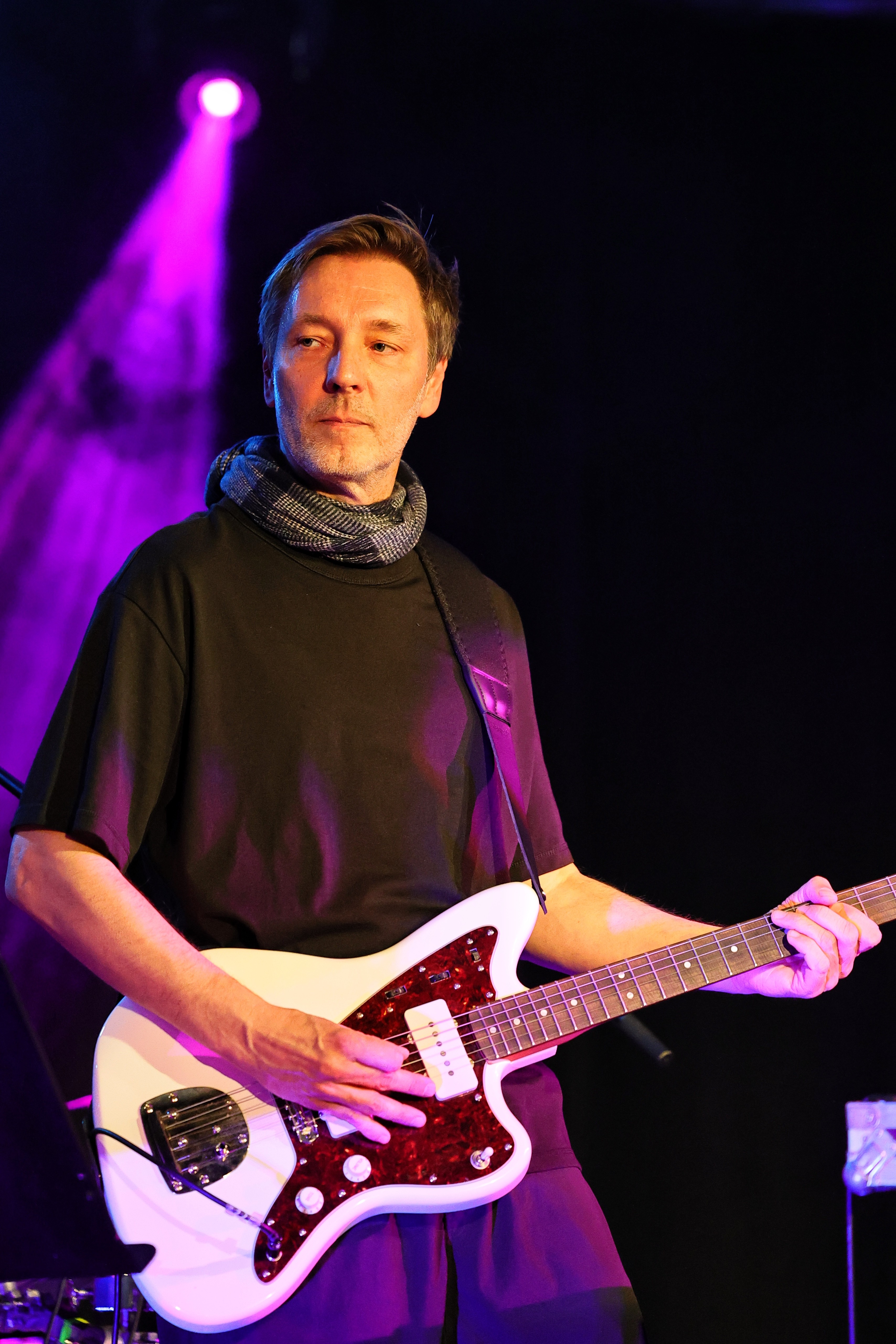 Gregor Kerkmann spielt bei der Dub Funk Session mit Ralf Stritt im WELTKUNSTZIMMER Düsseldorf.